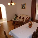 Appartement Nikolina *