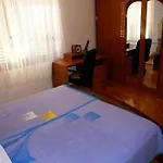 Nikolina Appartement *