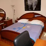 Nikolina Appartement *